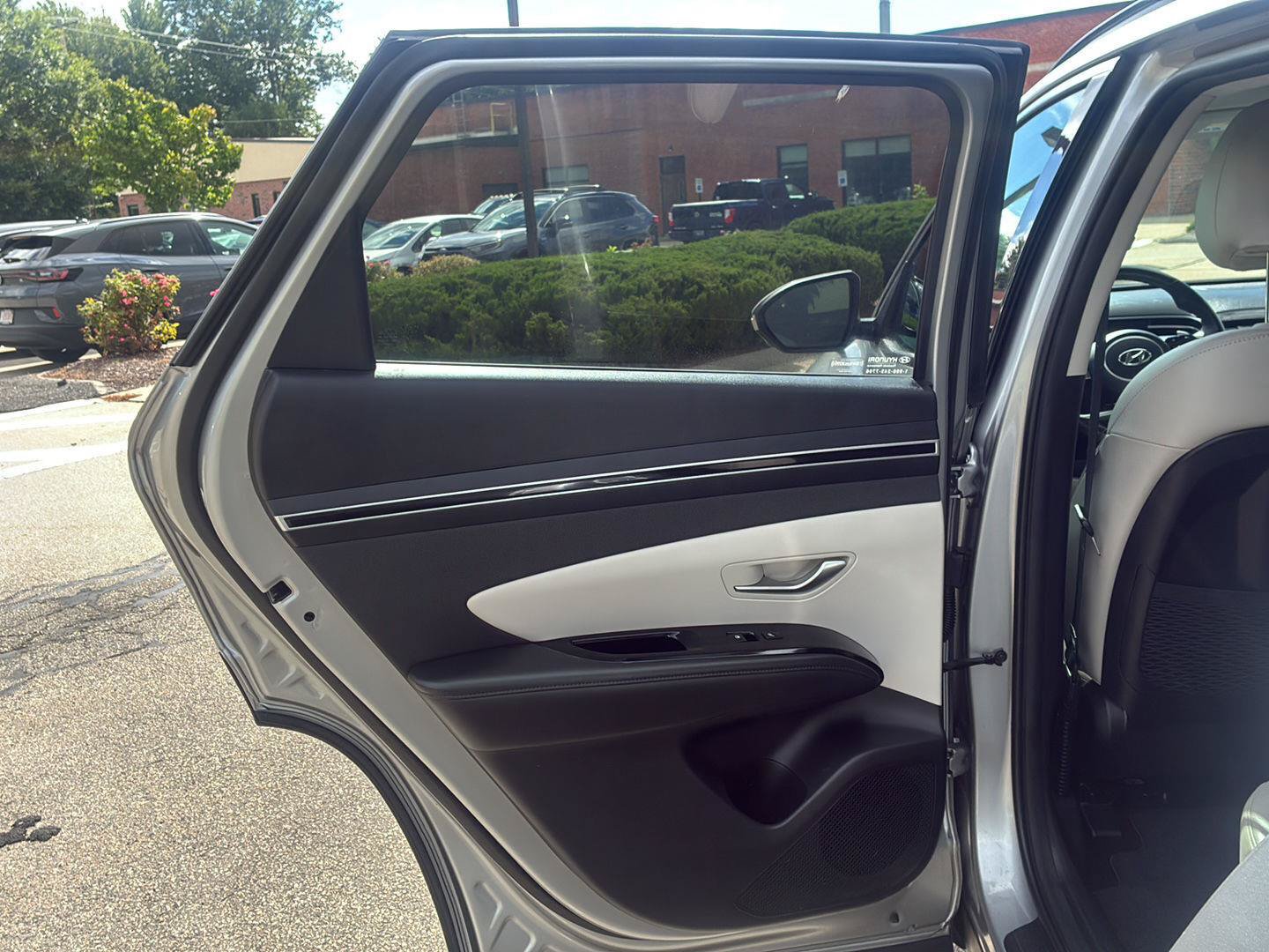 Certified 2024 Hyundai Tucson Limited AWD/4WD image 27