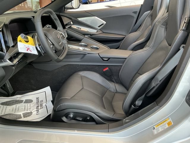 New 2027 Chevrolet Corvette Stingray Convertible w/ 2LT RWD image 2