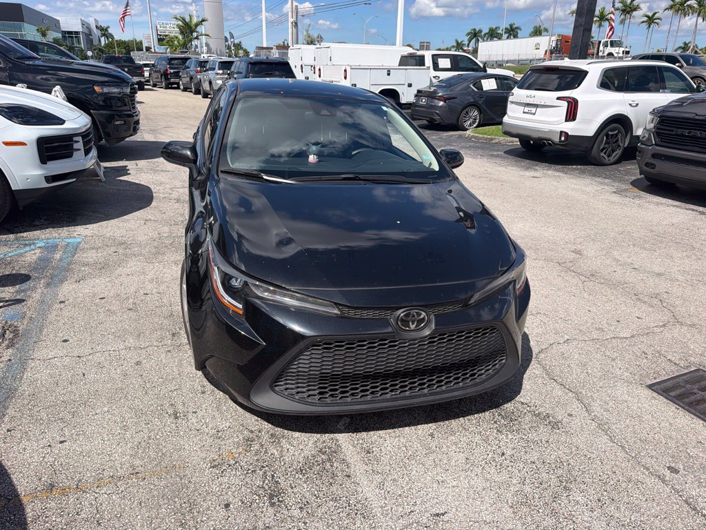 Used 2022 Toyota Corolla LE FWD image 2