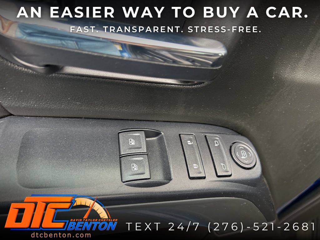 Used 2018 Chevrolet Silverado 1500 LT w/ LT Convenience Package AWD/4WD image 10