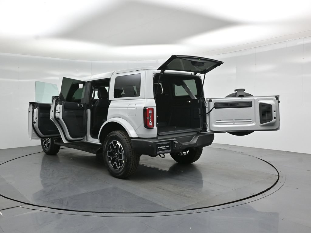 New 2026 Ford Bronco Outer Banks w/ Sasquatch Package AWD/4WD image 32