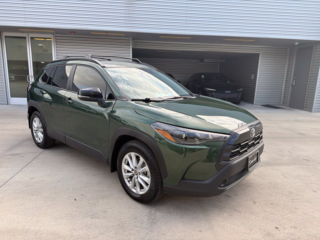 Used 2026 Toyota Corolla Cross LE FWD image 7