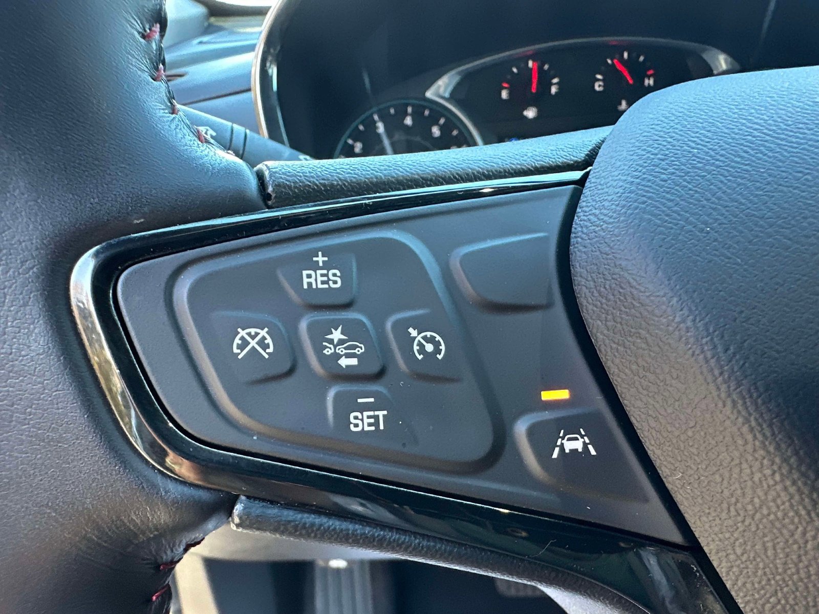 Used 2022 Chevrolet Equinox RS image 18