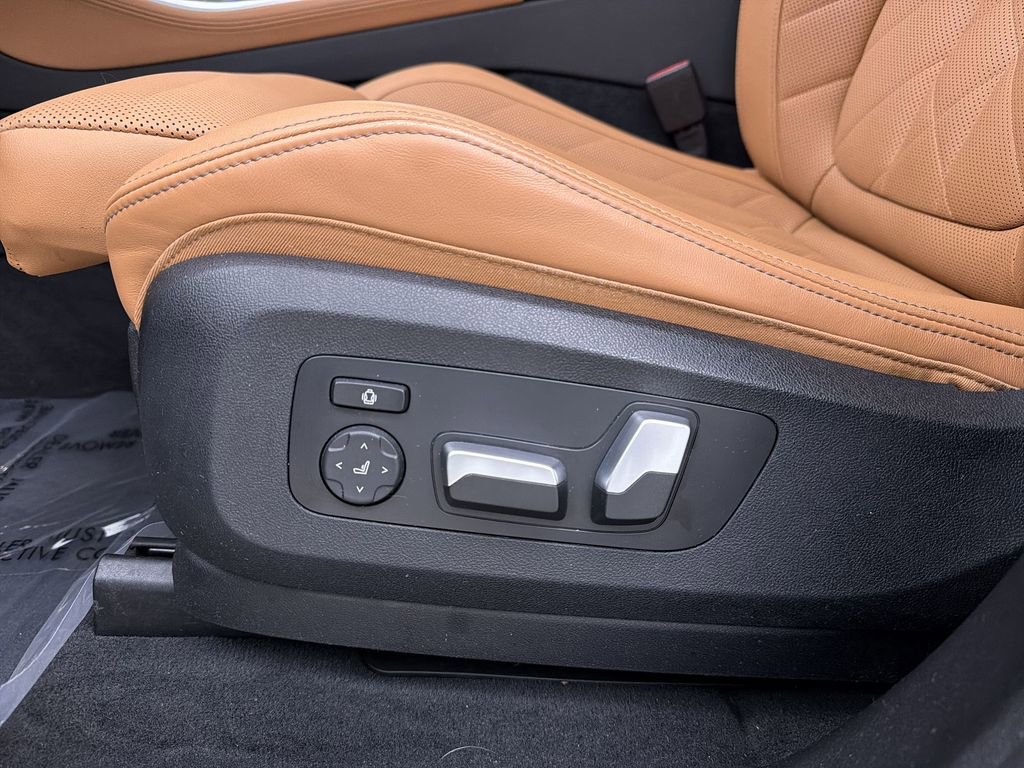 Used 2023 BMW X5 xDrive40i w/ M Sport Package image 13