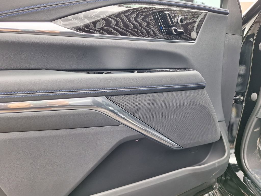 New 2026 Cadillac Escalade IQ Luxury 1 w/ LPO, Floor Liner Package image 33