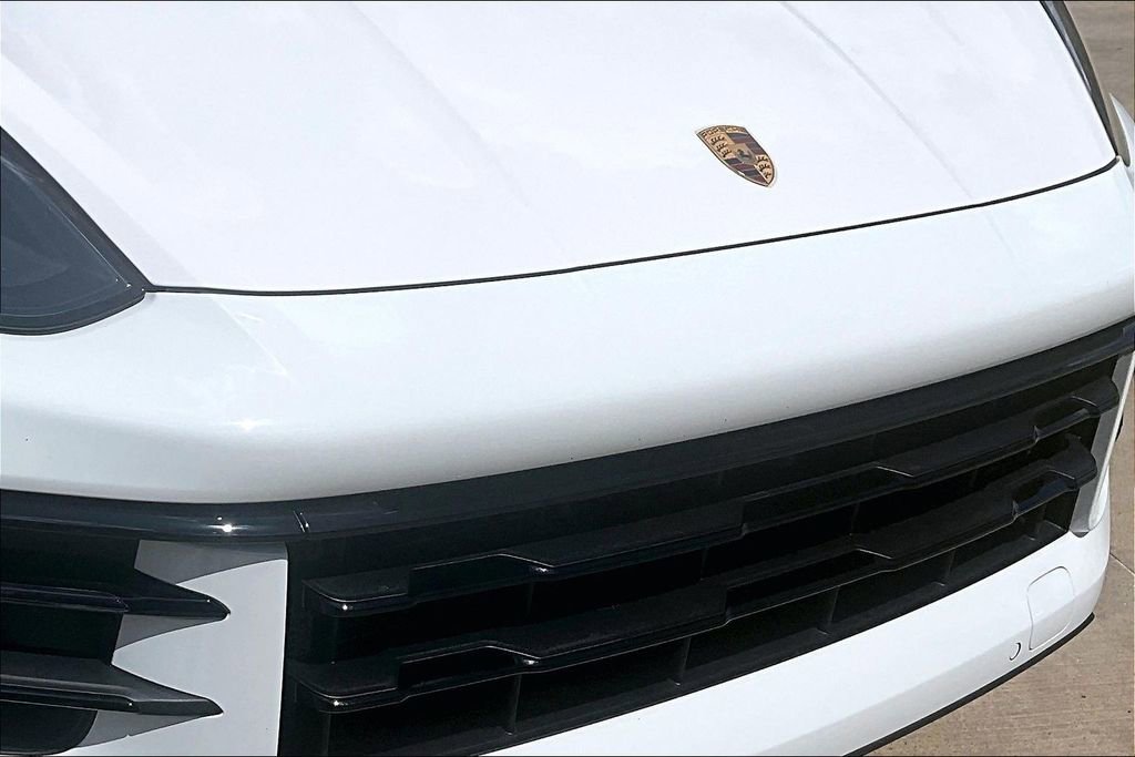 Used 2024 Porsche Cayenne S image 37