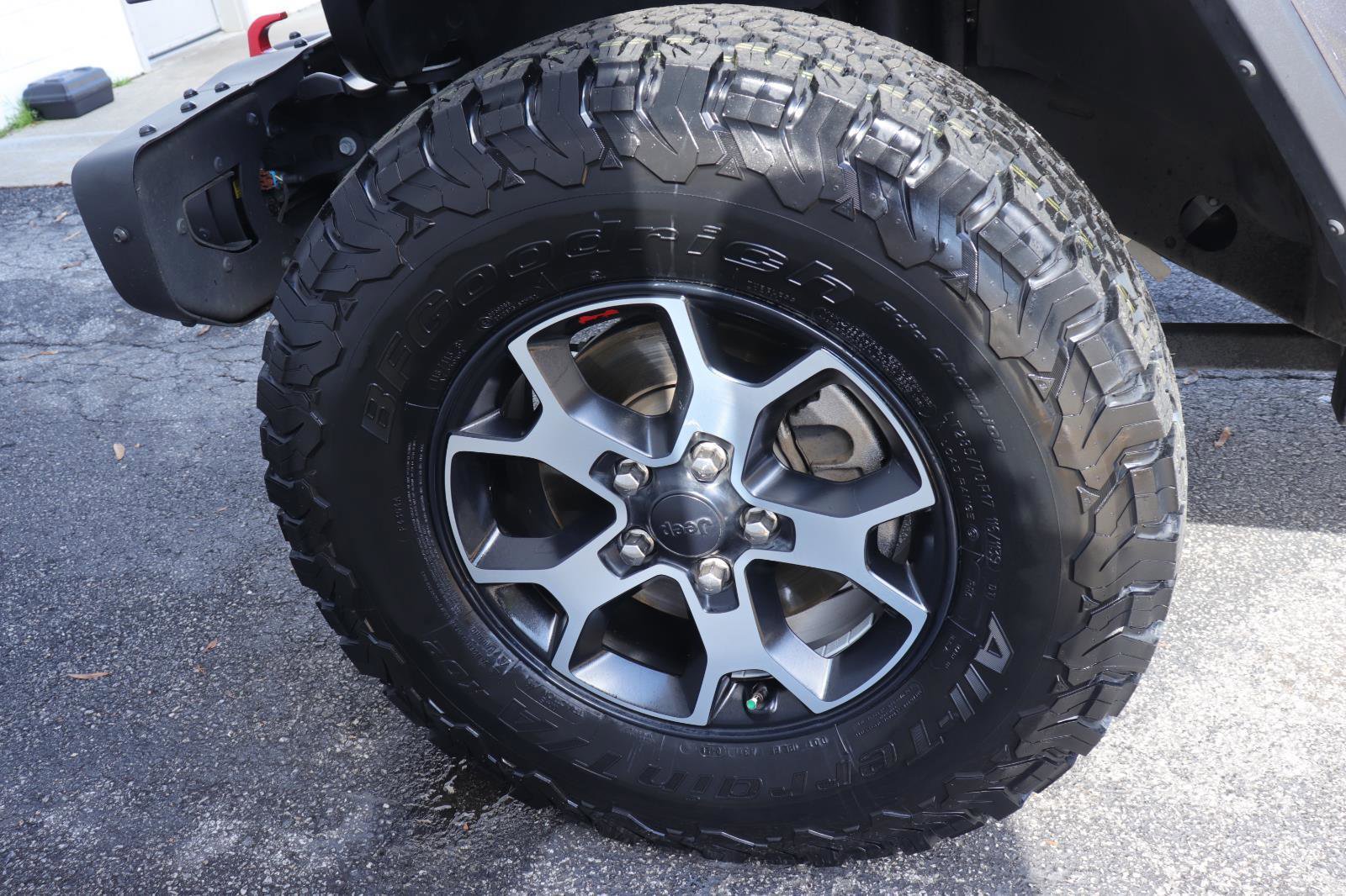 Used 2019 Jeep Wrangler Unlimited Rubicon image 39