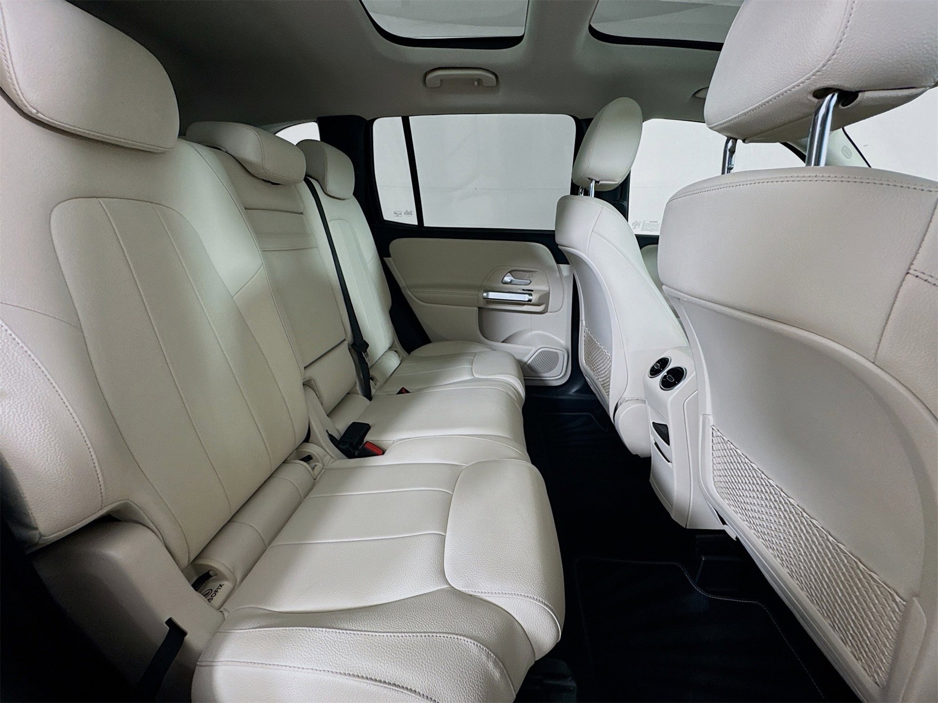 Certified 2022 Mercedes-Benz GLB 250 image 28