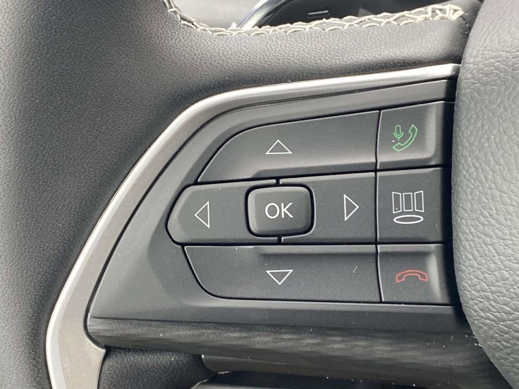 New 2025 Jeep Grand Cherokee Laredo w/ MOPAR Finishing Package image 46