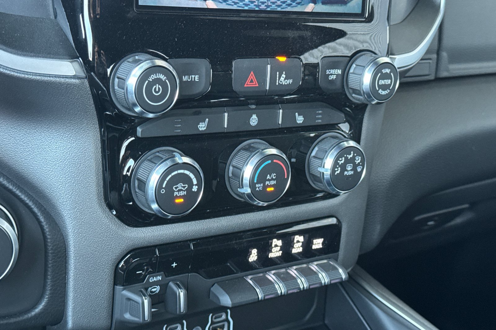 New 2027 RAM 1500 Big Horn w/ Night Edition AWD/4WD image 18