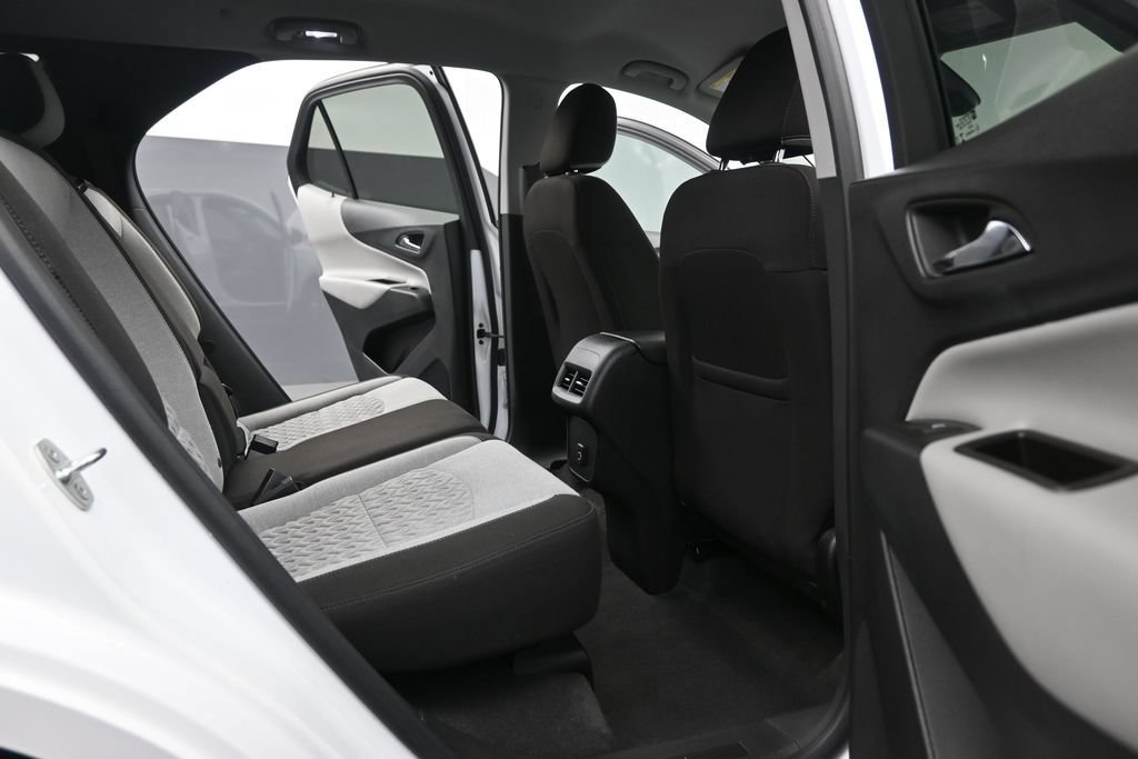 Used 2023 Chevrolet Equinox LS FWD image 18