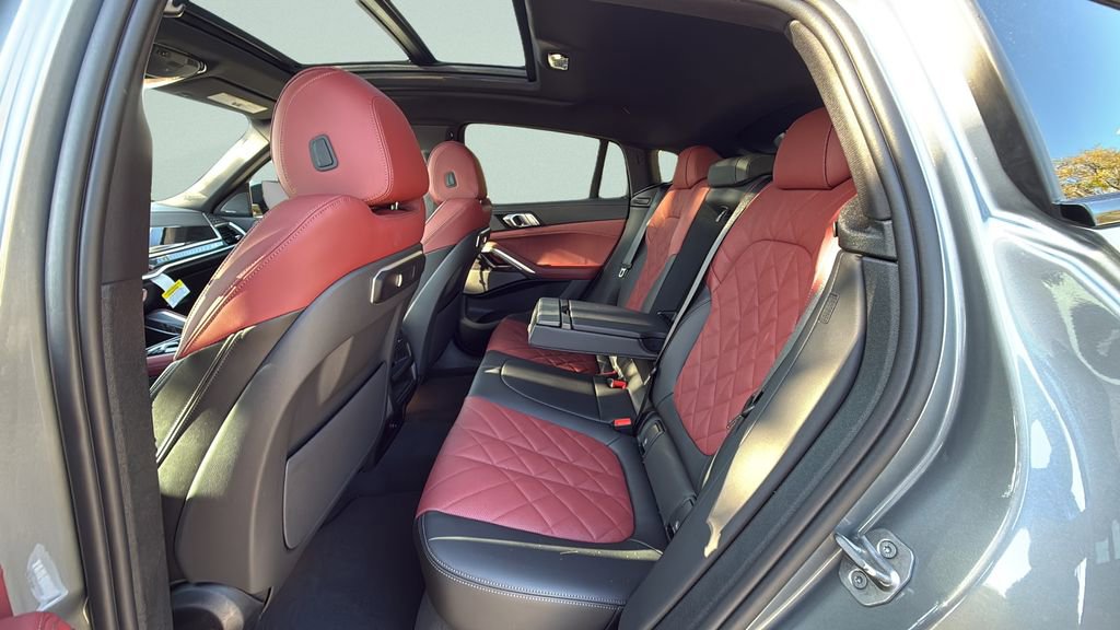 New 2026 BMW X6 xDrive40i image 17