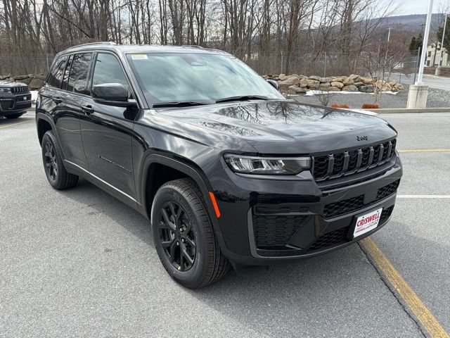 New 2026 Jeep Grand Cherokee Altitude AWD/4WD image 2