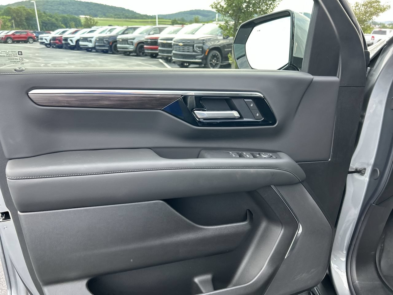 New 2026 Chevrolet Tahoe LS AWD/4WD image 19