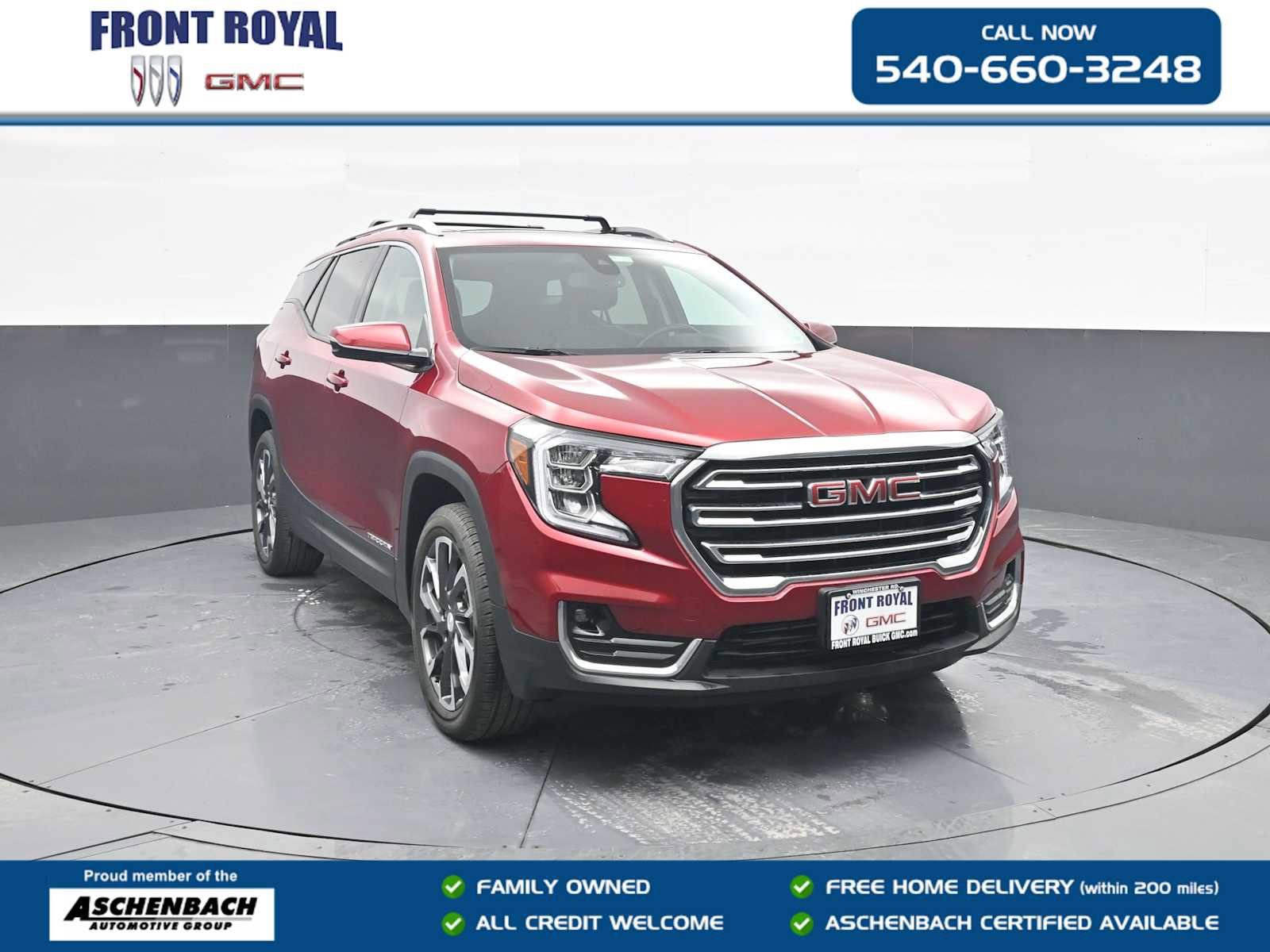Used 2023 GMC Terrain SLT image 1