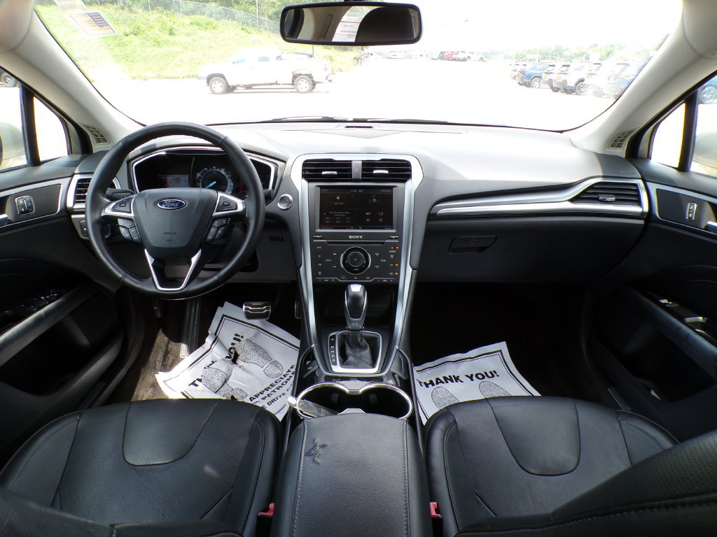 Used 2015 Ford Fusion Titanium FWD image 19