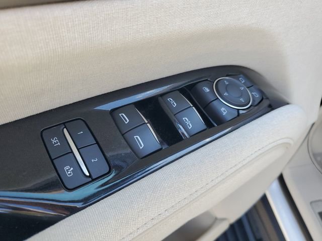 Used 2023 Cadillac Escalade Sport Platinum image 9