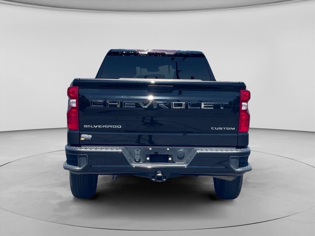 Used 2023 Chevrolet Silverado 1500 Custom AWD/4WD image 6