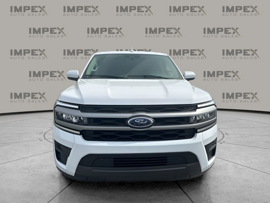 Used 2024 Ford Expedition Max XLT image 8