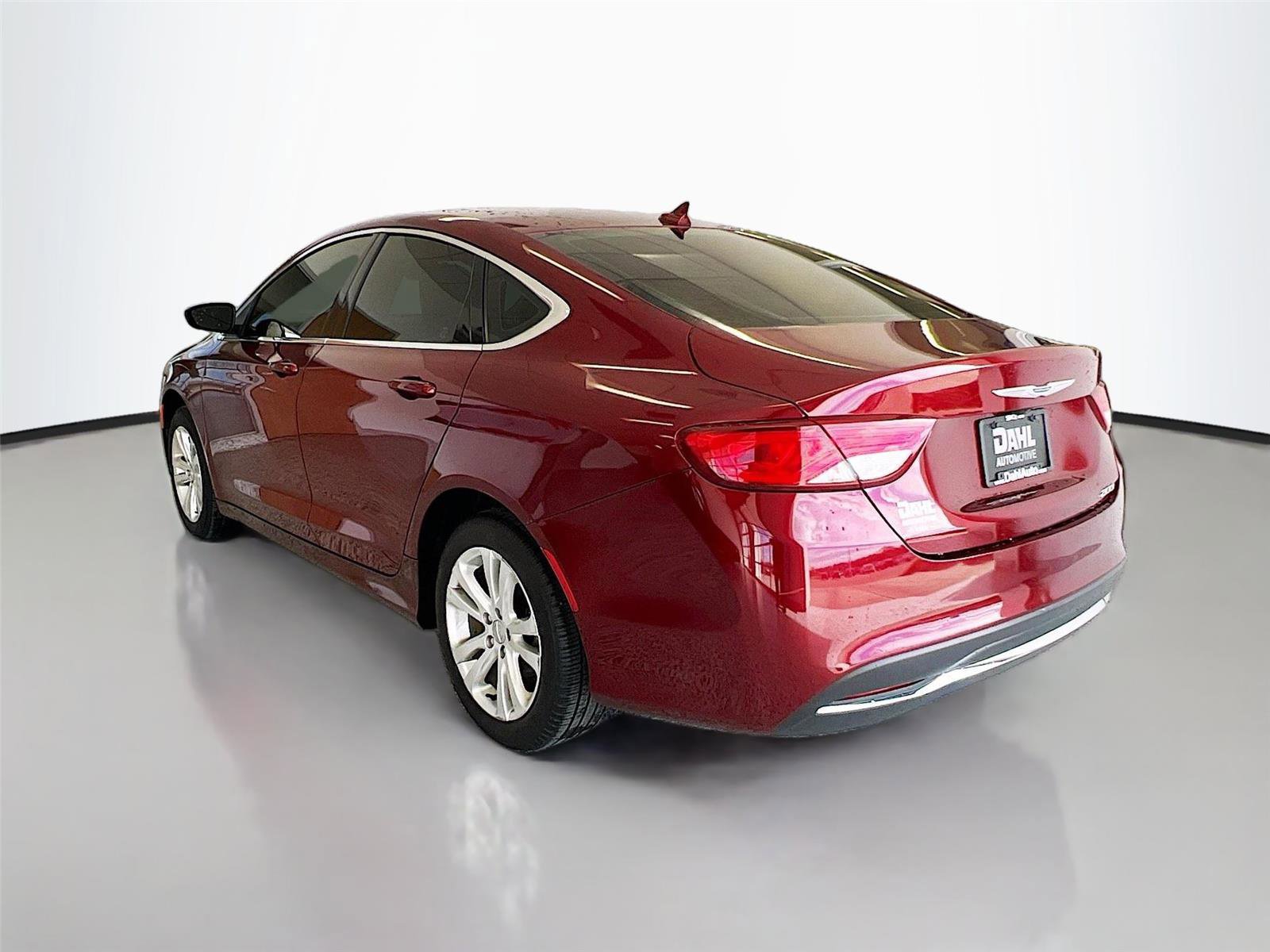 Used 2015 Chrysler 200 Limited w/ Convenience Group FWD image 10