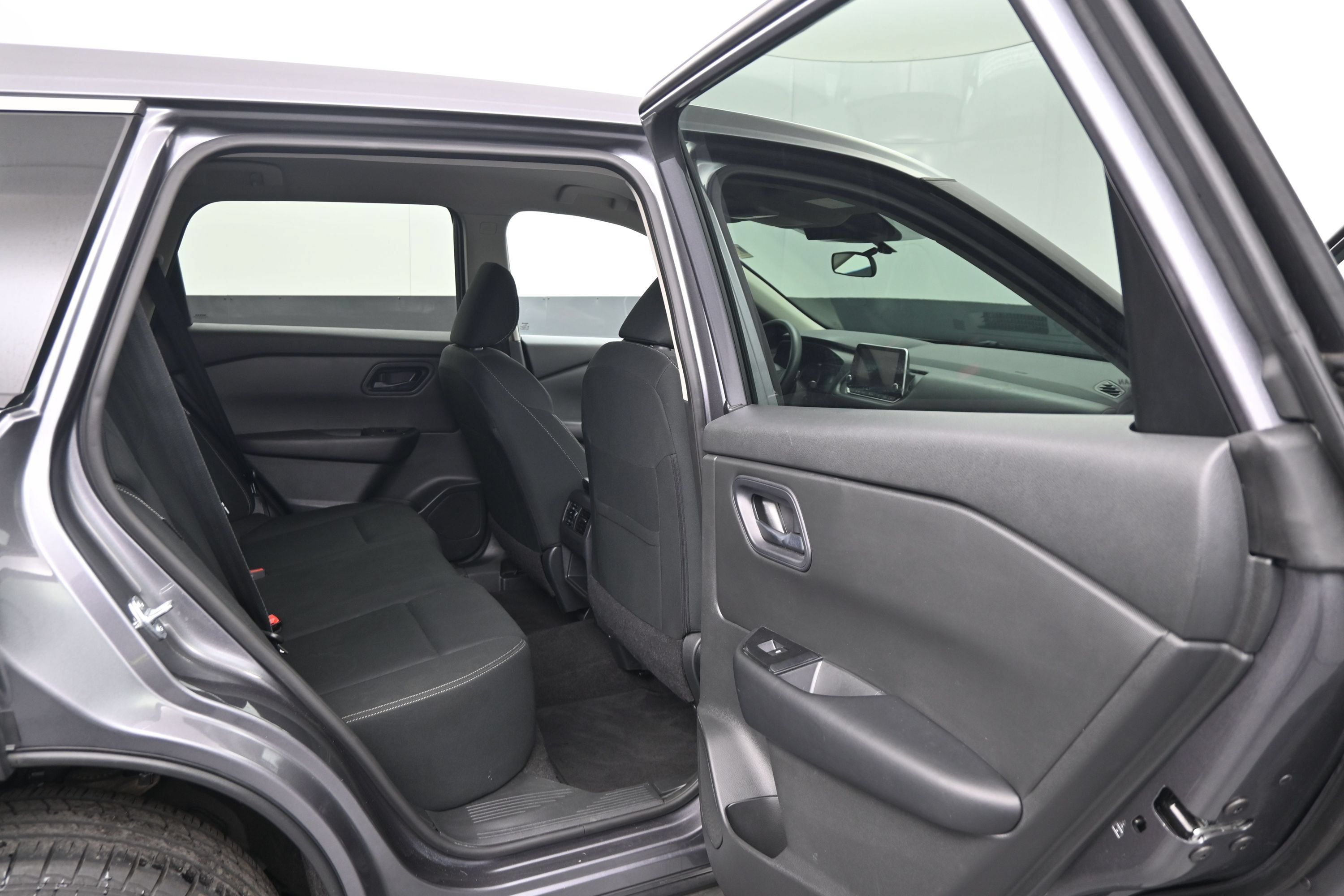 Certified 2024 Nissan Rogue S FWD image 10