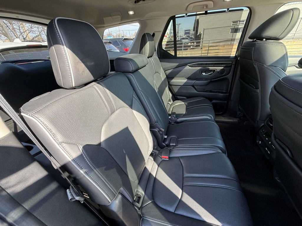 Used 2023 Honda Pilot Elite image 39