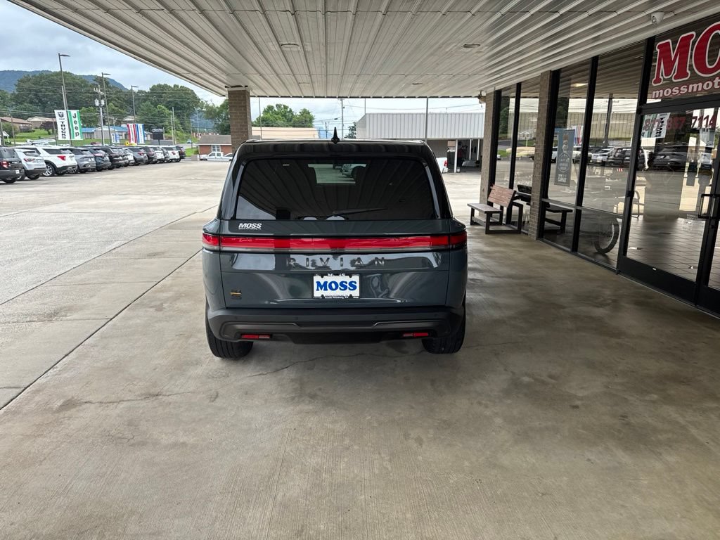 Used 2025 Rivian R1S Premium AWD/4WD image 6