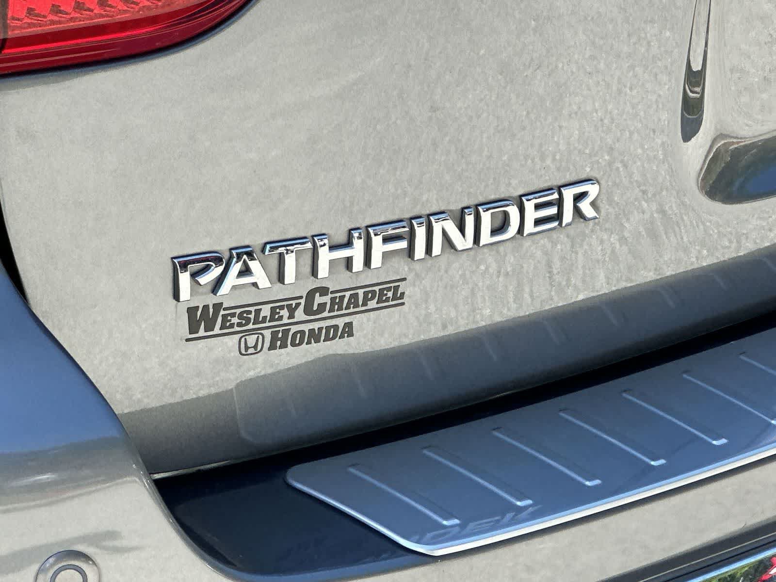 Used 2020 Nissan Pathfinder S FWD image 11