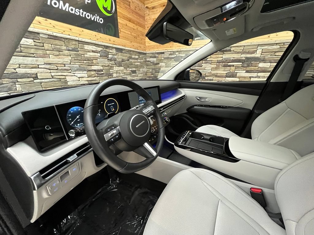 Used 2025 Hyundai Tucson Limited AWD/4WD image 31