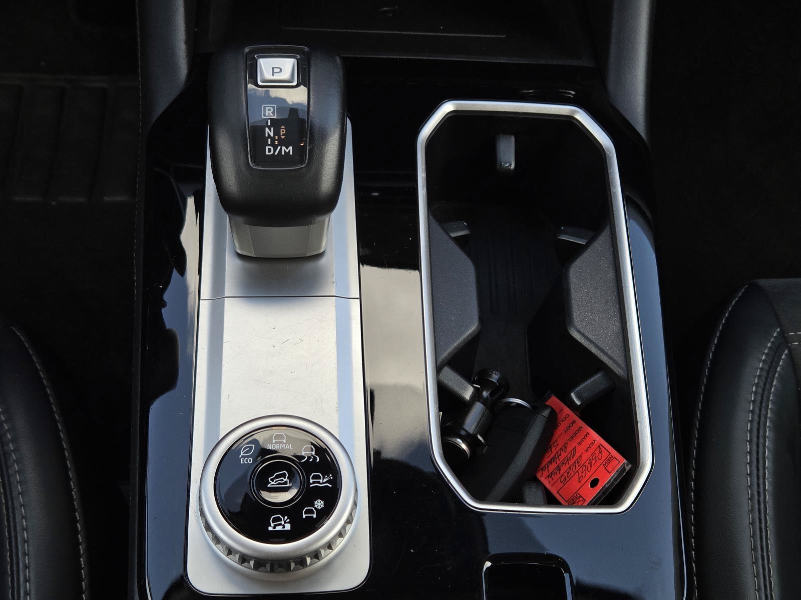 Used 2025 Mitsubishi Outlander SE AWD/4WD image 15