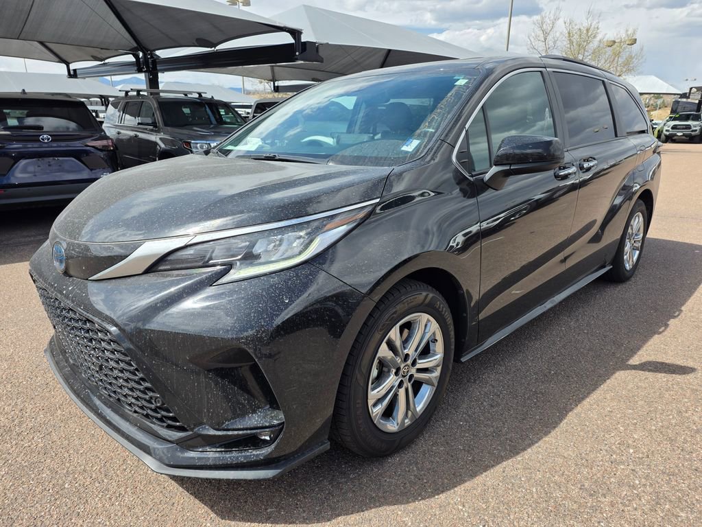 New 2023 Toyota Sienna XSE w/ XSE Plus Package AWD/4WD image 3