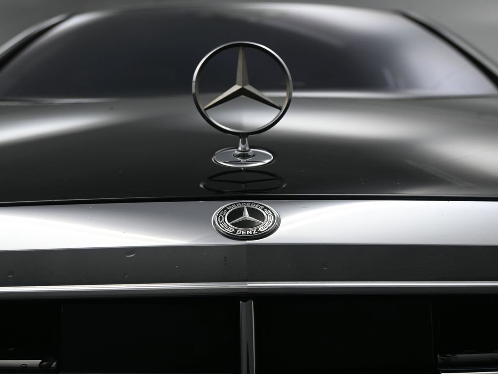 Used 2018 Mercedes-Benz S 450 Sedan image 16