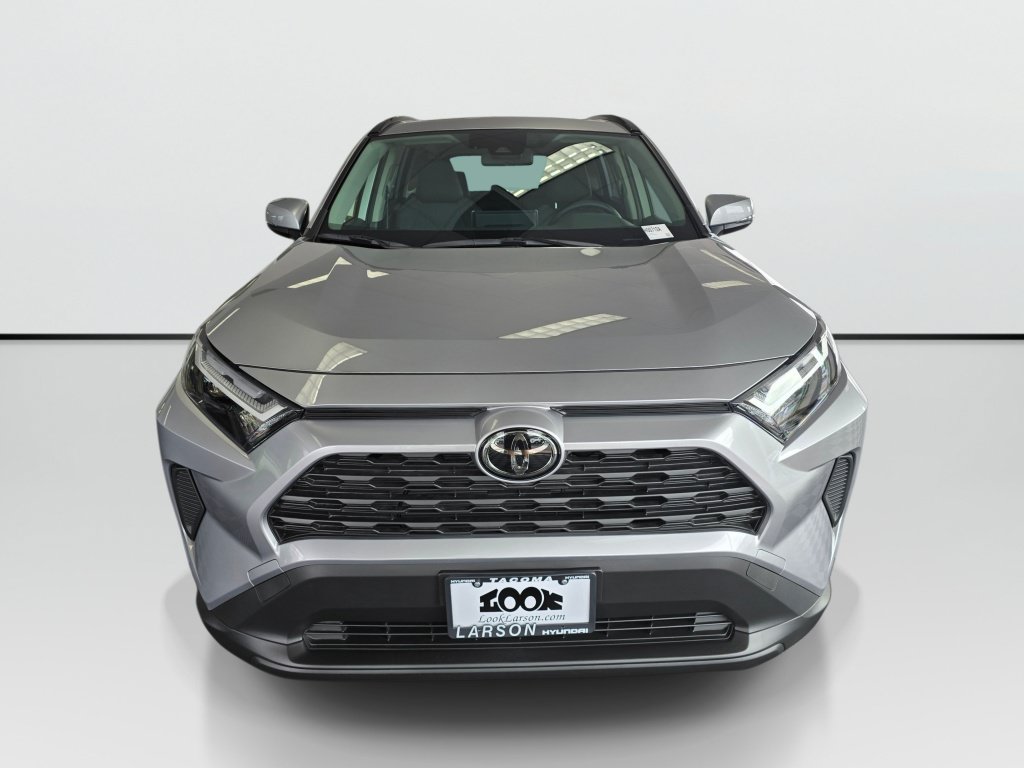 Used 2025 Toyota RAV4 XLE w/ Convenience Package AWD/4WD image 8
