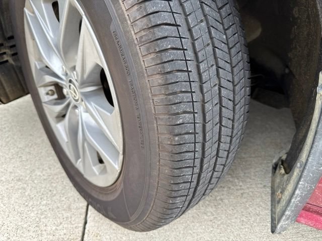Used 2021 Toyota Sienna XLE AWD/4WD image 4