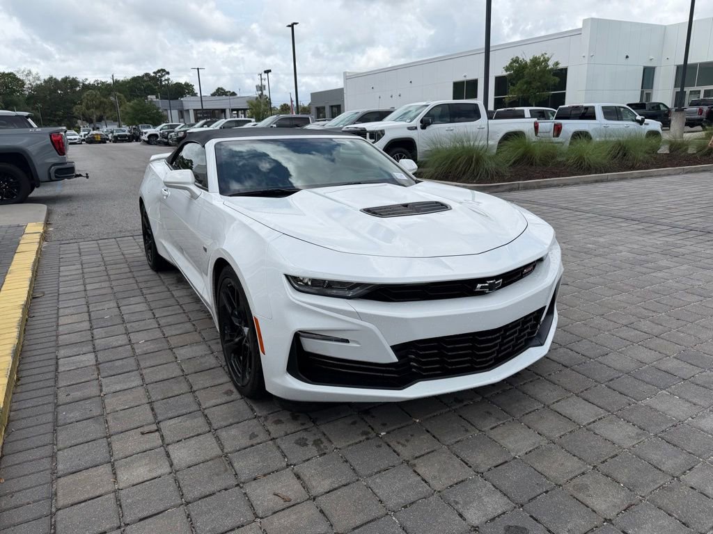 Used 2023 Chevrolet Camaro SS RWD image 4