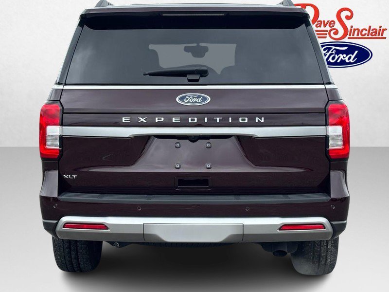 Used 2024 Ford Expedition XLT RWD image 8