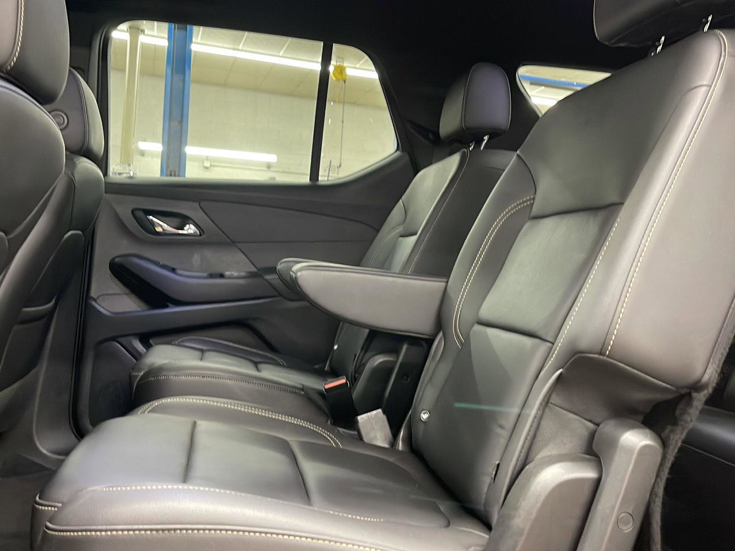Used 2022 Chevrolet Traverse LT image 18