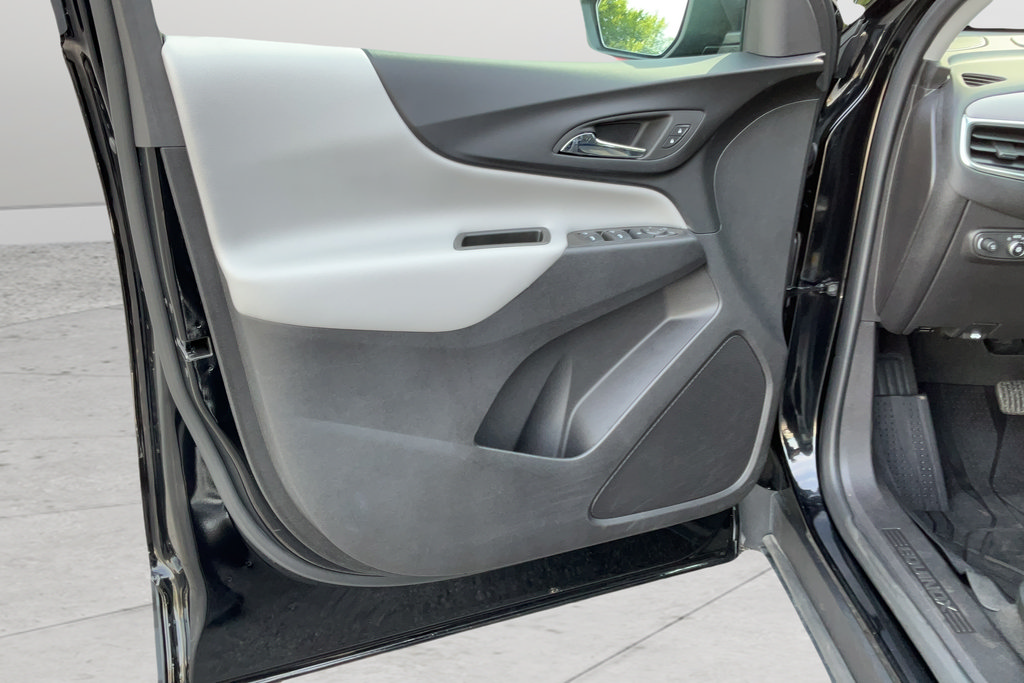 Certified 2024 Chevrolet Equinox LS w/ Driver Confidence II Package FWD image 11