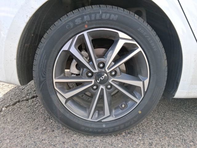 Used 2024 Kia Forte LXS image 11