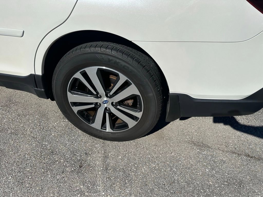 Used 2018 Subaru Outback 2.5i Limited image 12