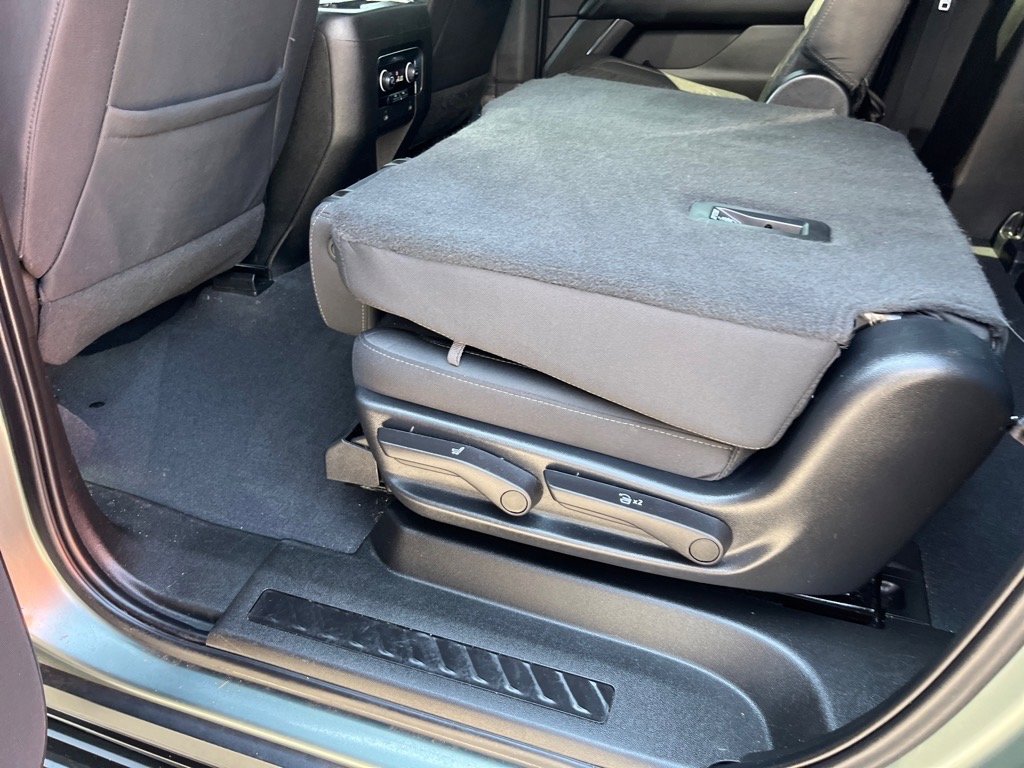 Used 2023 Chevrolet Suburban LS w/ Driver Alert Package image 7