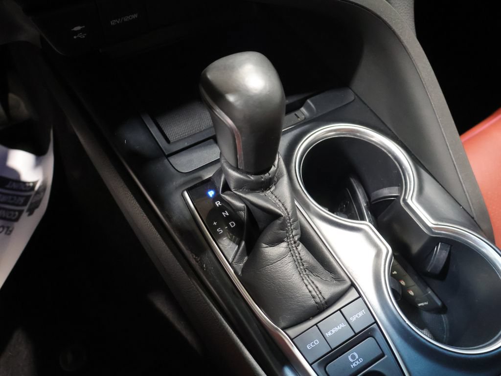 Used 2018 Toyota Camry XSE FWD image 29