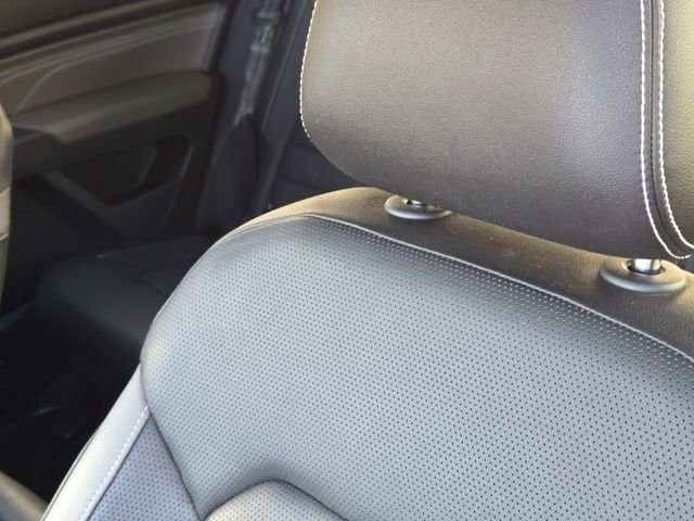 Used 2021 Volkswagen Atlas Cross Sport SEL Premium w/ Cross Sport MDO Package image 17