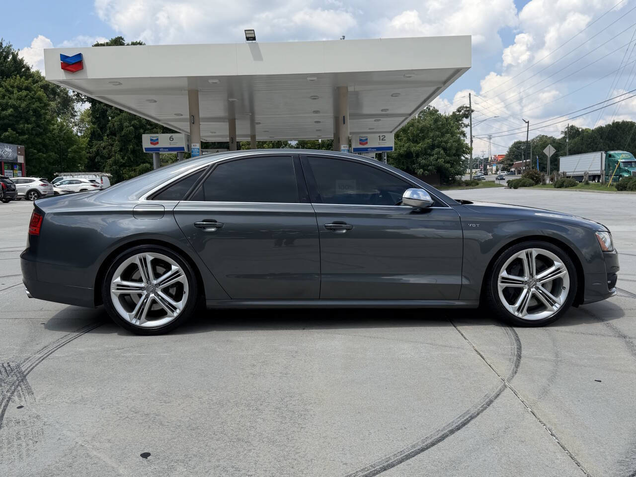 Used 2014 Audi S8 AWD/4WD image 21