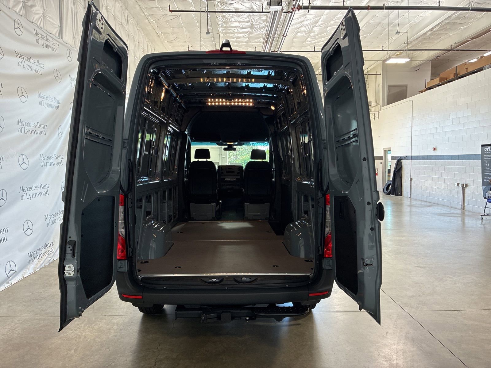 New 2025 Mercedes-Benz Sprinter 2500 image 7