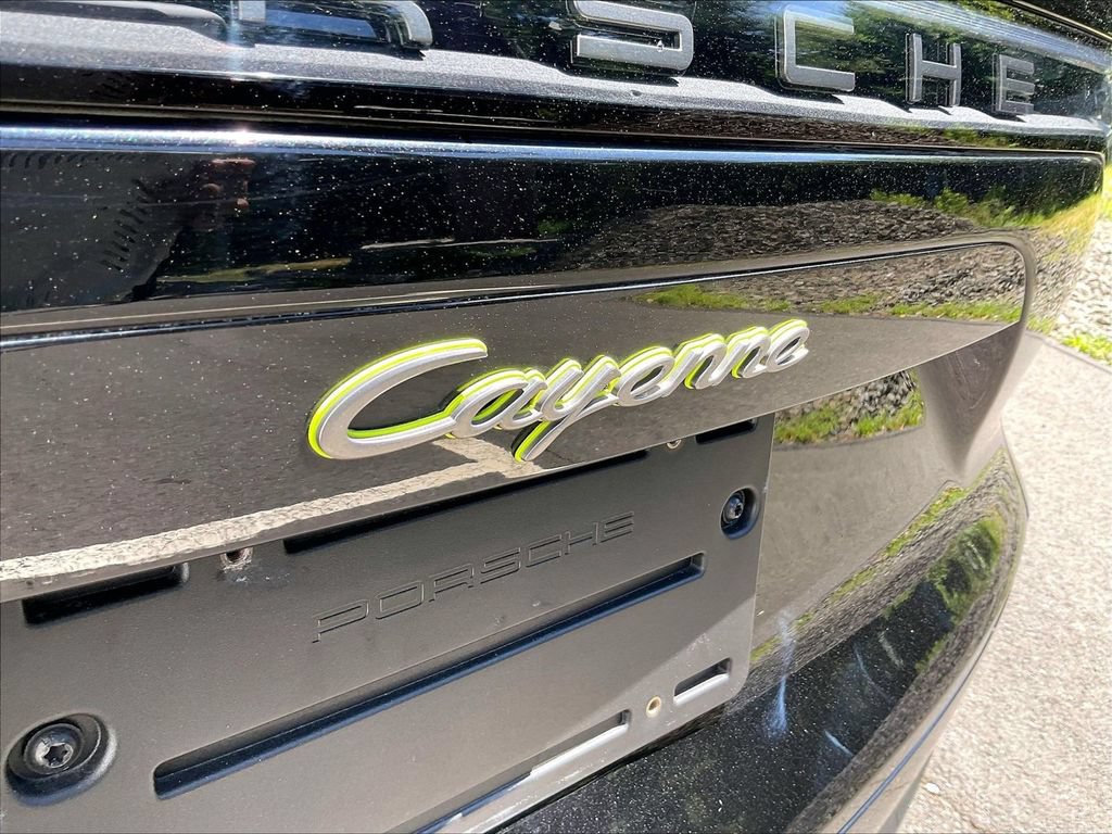 Certified 2023 Porsche Cayenne Platinum Edition AWD/4WD image 33