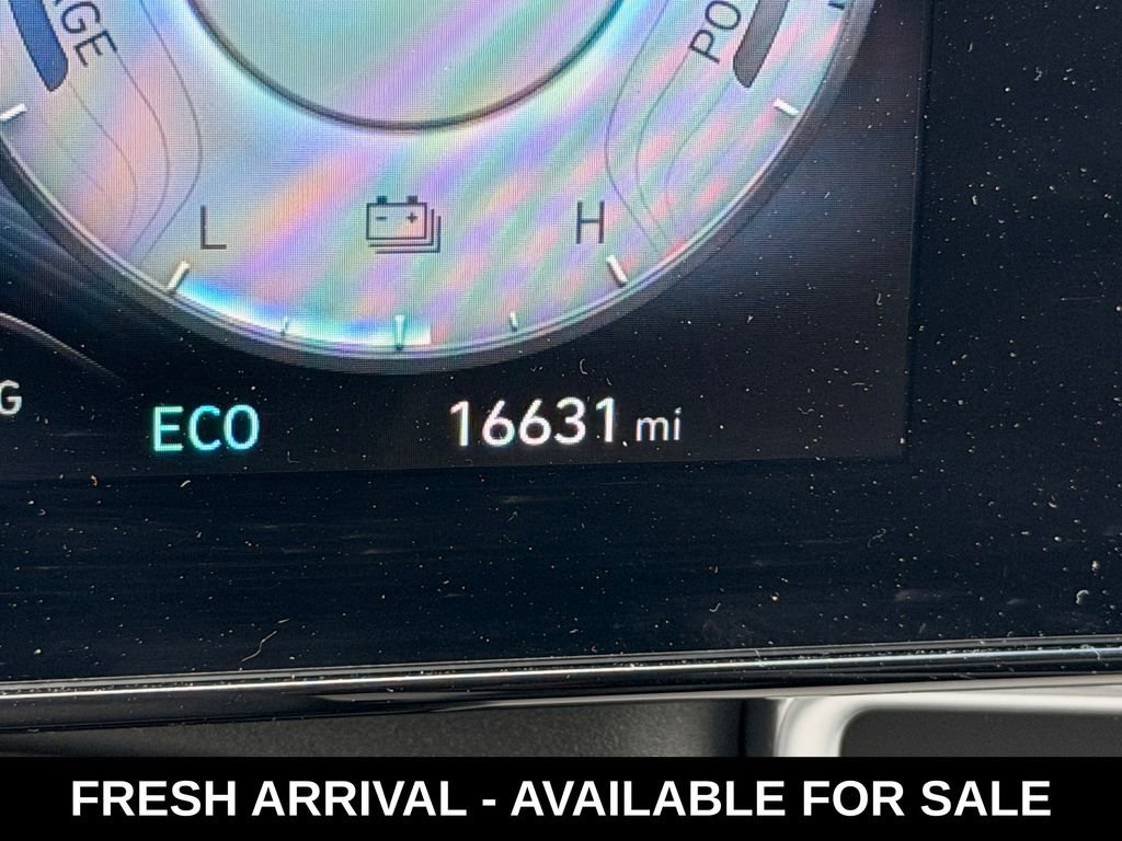 Used 2024 Hyundai Elantra Limited image 10