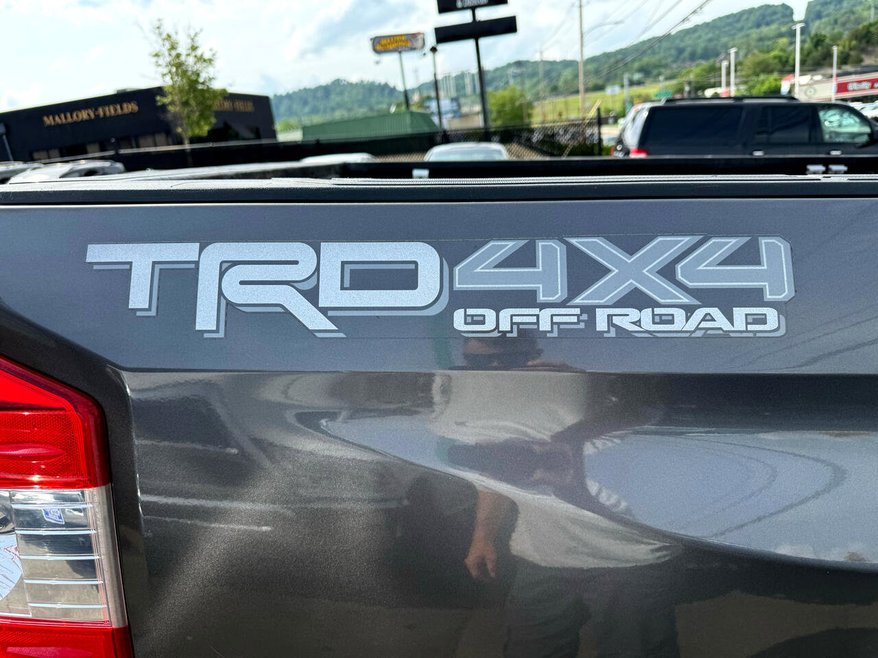 Used 2015 Toyota Tundra SR5 w/ TRD Off Road Package image 28