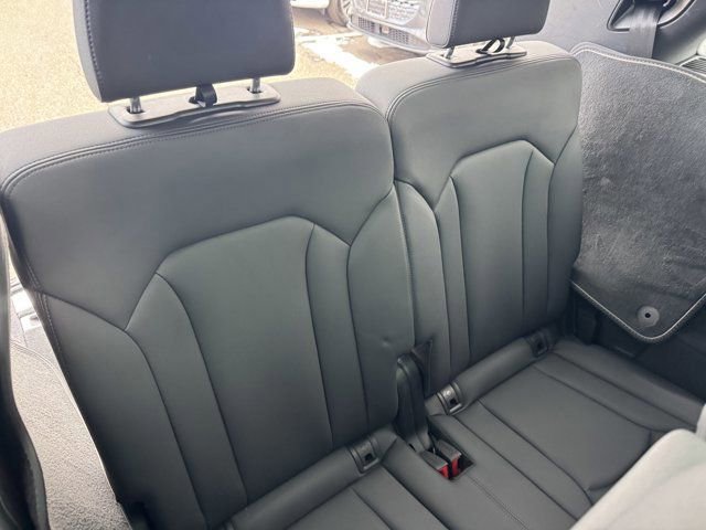 Certified 2025 Audi Q7 3.0T Premium Plus image 32