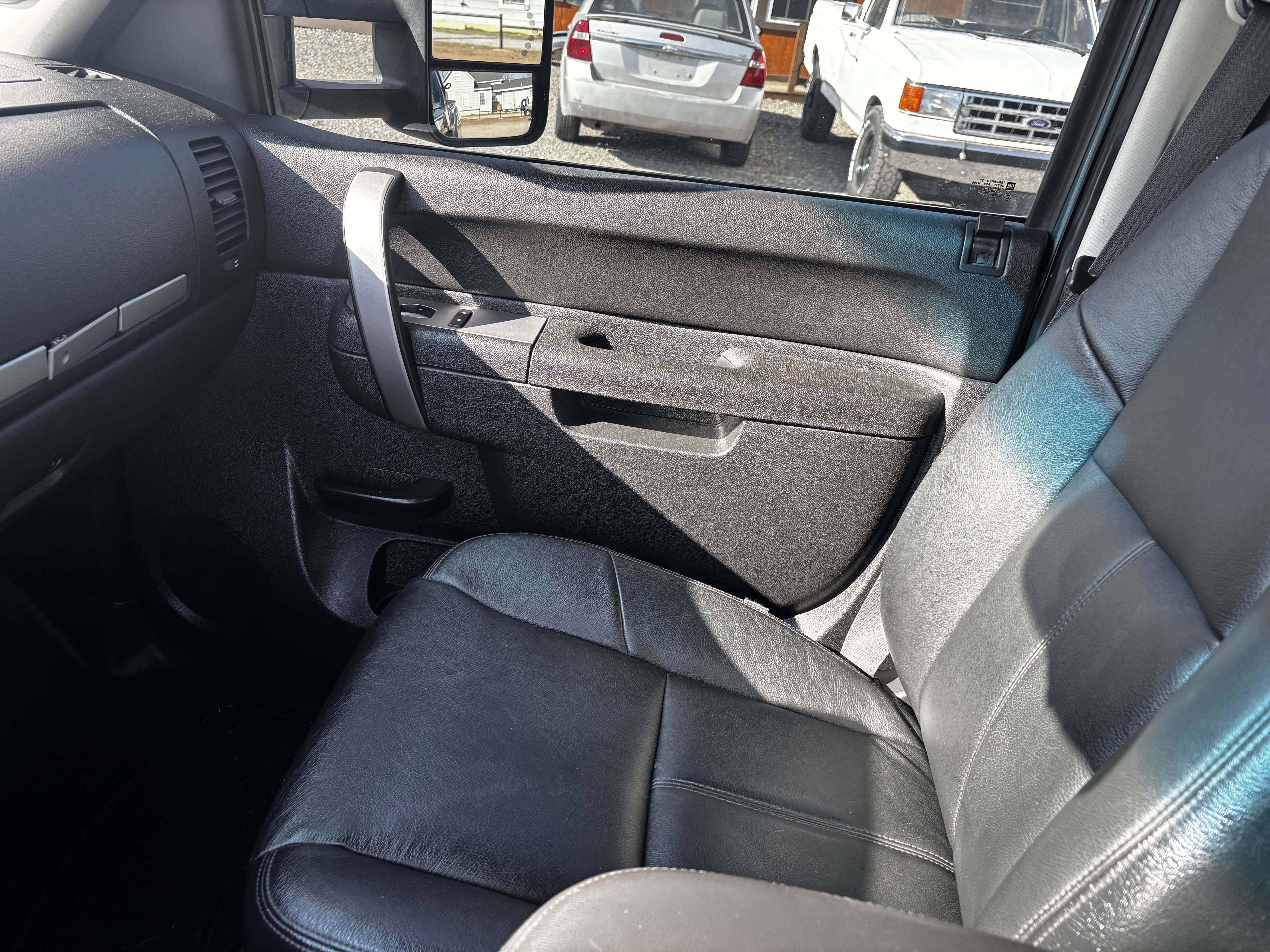 Used 2012 Chevrolet Silverado 2500 LT w/ Convenience Package AWD/4WD image 10